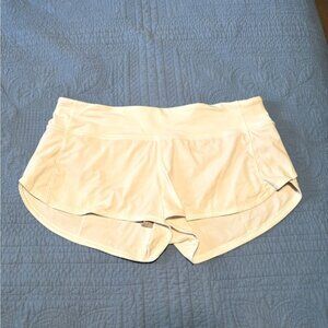 Lululemon High-Rise Lined Short 2.5”. WHITE Size 8